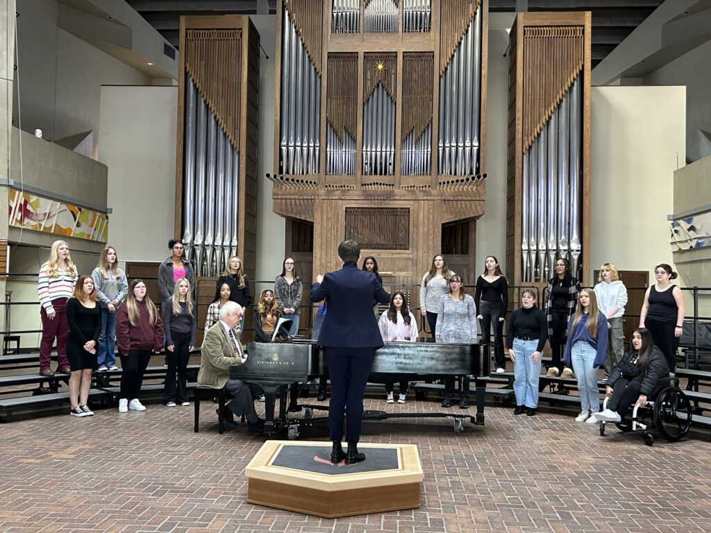 Tremper Choir at Carthage College i the Lakeside Choral Festival