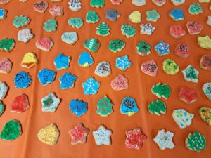 National Honor Society decorating cookies to donate to the Shalom Center